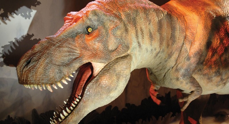 Dinosaur model in London museum