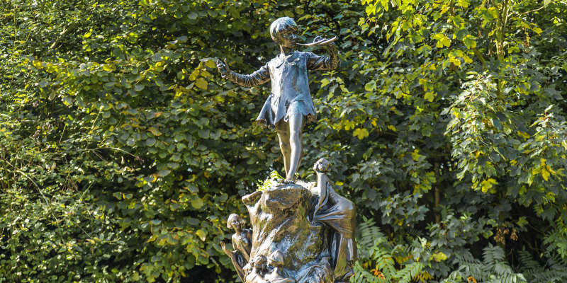 peter pan statue