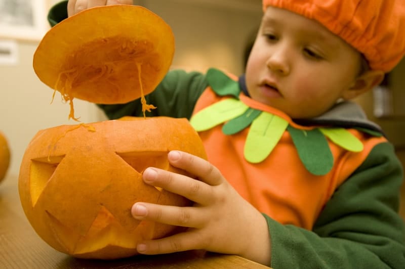 Children-enjoying-Halloween-©National-Trust-Images-Paul-Harris-WEB