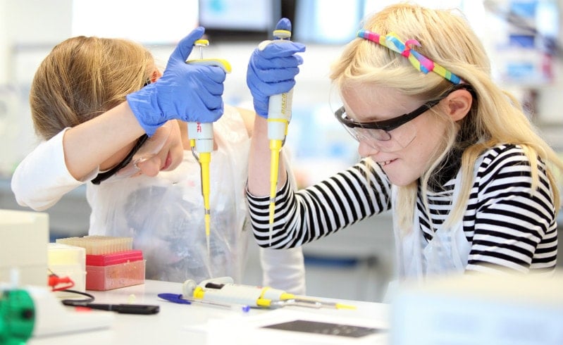 Kids enjoying the manchester science festival