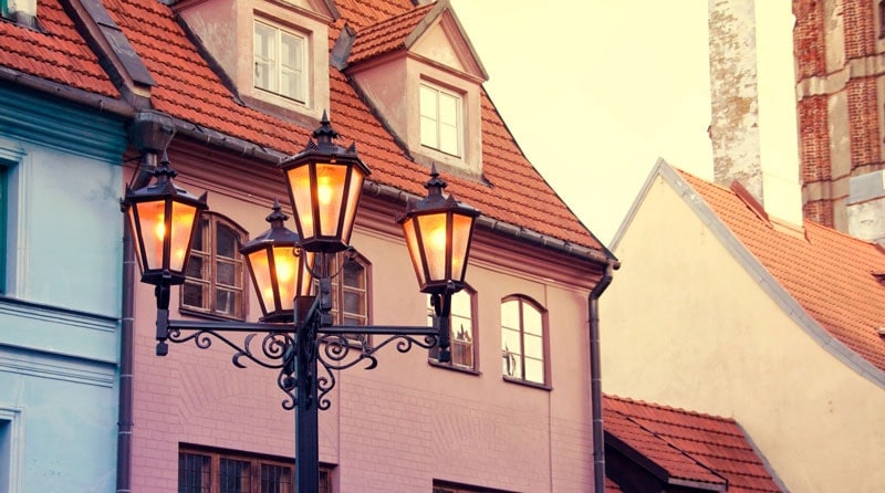 latvia-street-houses