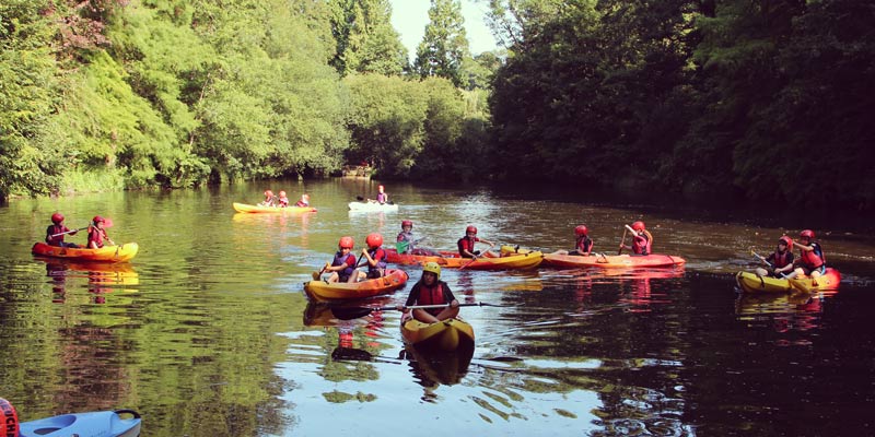 canoeing-at-normandy-chateau