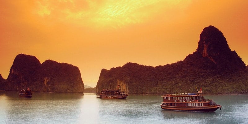 vietnam_halong-bay_sunrise
