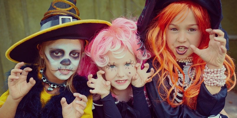 kids-in-halloween-costumes