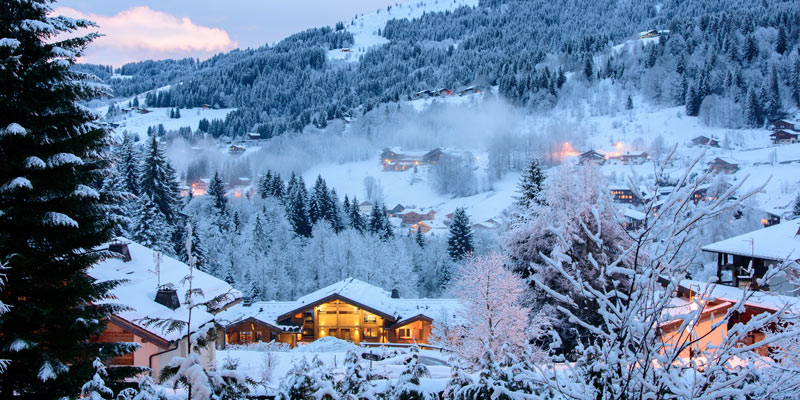 les-gets-france-ski-resort-in-snowy-mountains