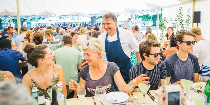 raymond_blanc-and-diners-at-wilderness-festival