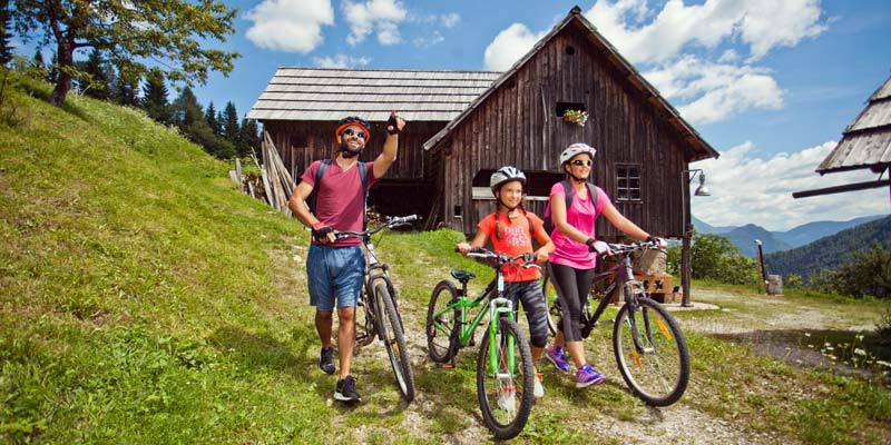 April_Slovenia-Tourism-Family-Biking