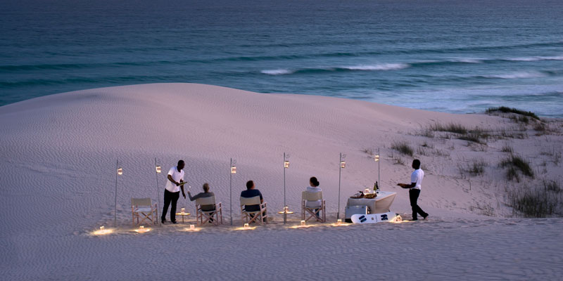 Morukuru-Ocean-House---sundowners-in-the-dunes