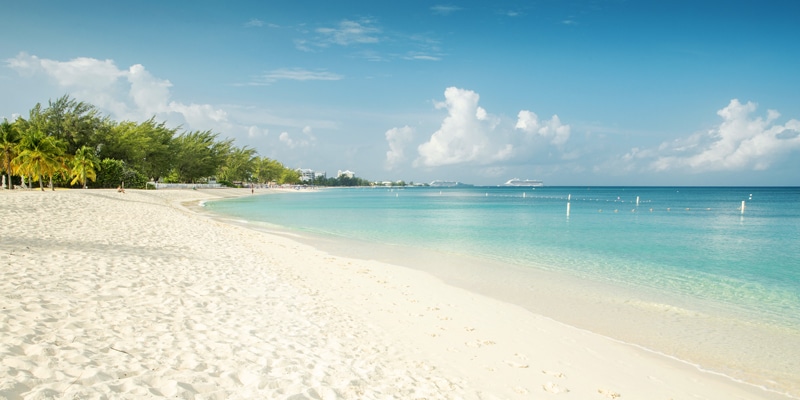 Grand-Cayman-Seven-Mile-Beach-Shutterstock