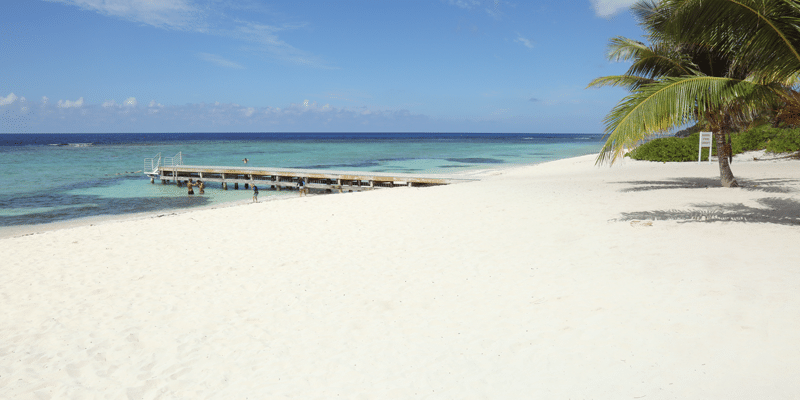 Spotts-beach-cayman-crop