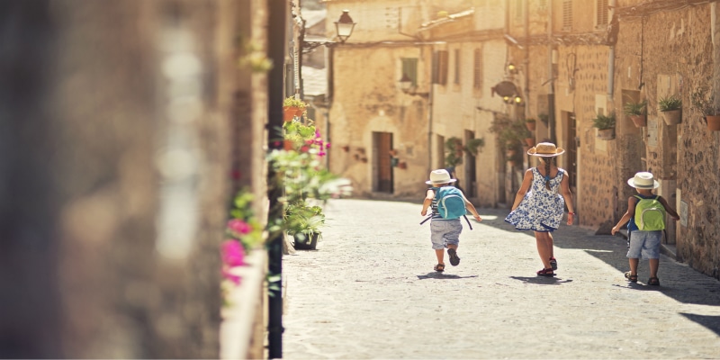 children in pretty street