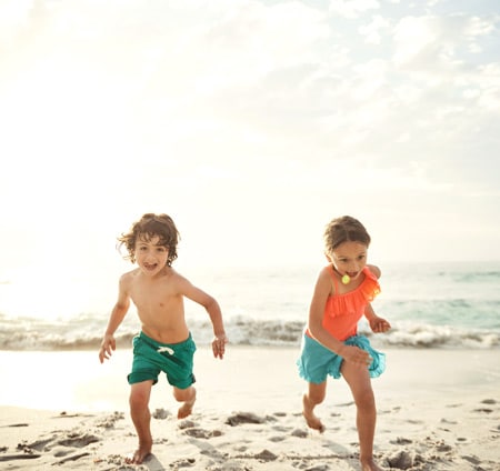 kids on the beach sun safe