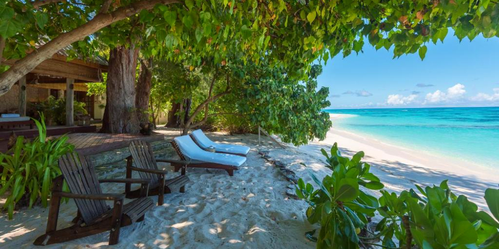 denis-private-island-resort-indian-ocean-beach-villa-white-sands-blue-seas-trees-2022 