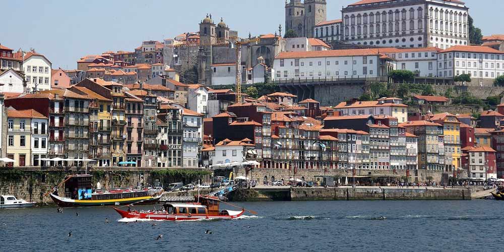 river-douro-six-bridges-cruise-porto
