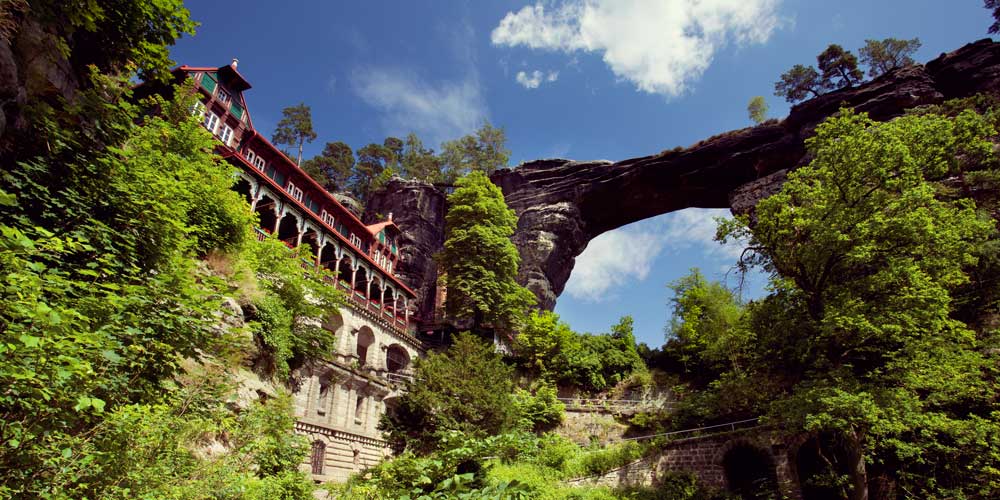 tallest-natural-stone-arch-Czech-Republic