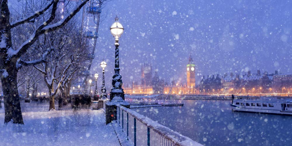 christmas travel uk