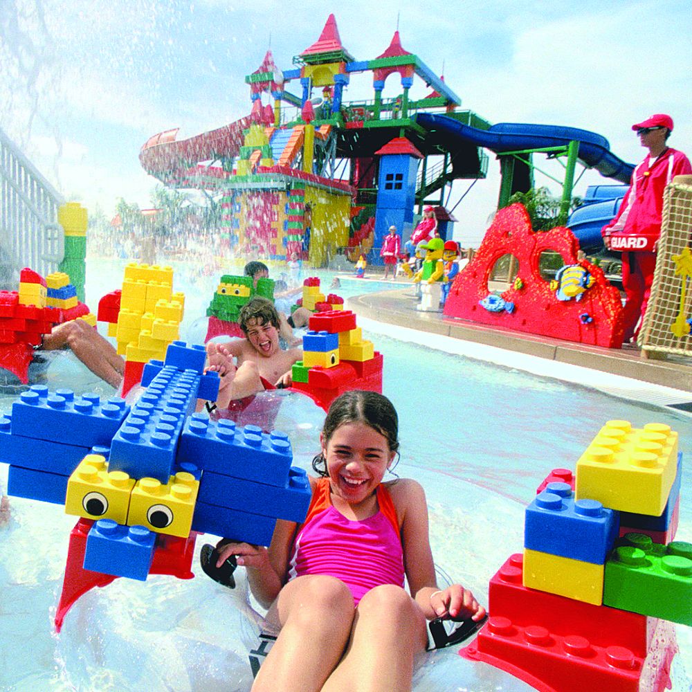 lego-dubai-waterpark-build-a-raft