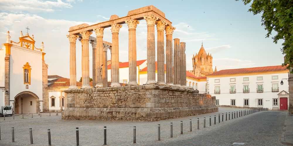roman-temple-ruin-evora-town-centre-one-of-the-most-beautiful-places-in-portugal