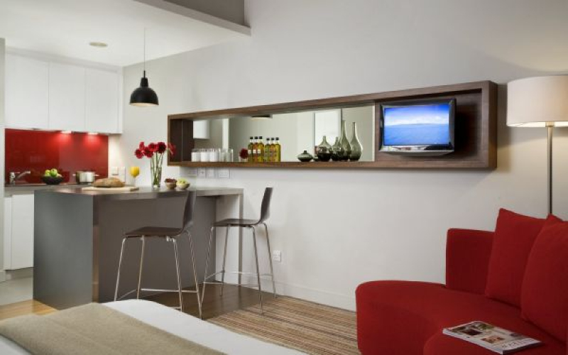 citadines-holborn-covent-garden-interior-apartment-with-breakfast-bar