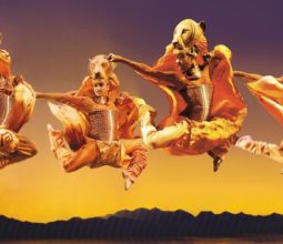 lion-dancers-on-stage-london-lyceum-theatre-december-2021