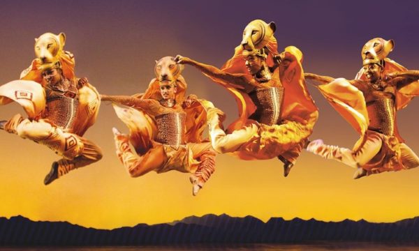 lion-dancers-on-stage-london-lyceum-theatre-december-2021