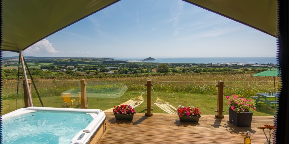 mount-view-sunrise-safari-tent-st-michaels-bay-cornwall