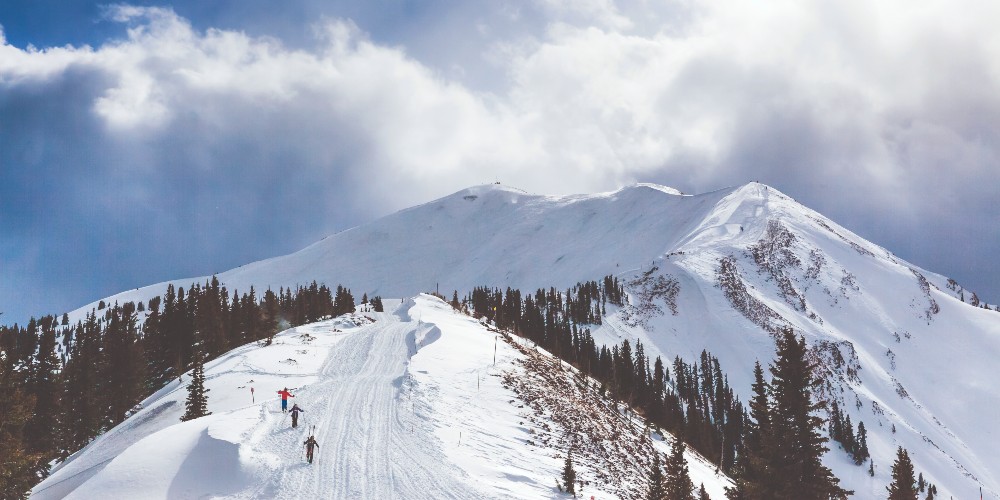 over-the-mountain-aspen-colorado-north-america-best-family-ski-resorts-winter-2022