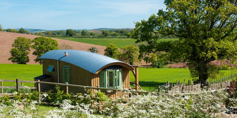 the-wagon-with-faraway-views-holiday-home-in-devon-from-unique-hideaways