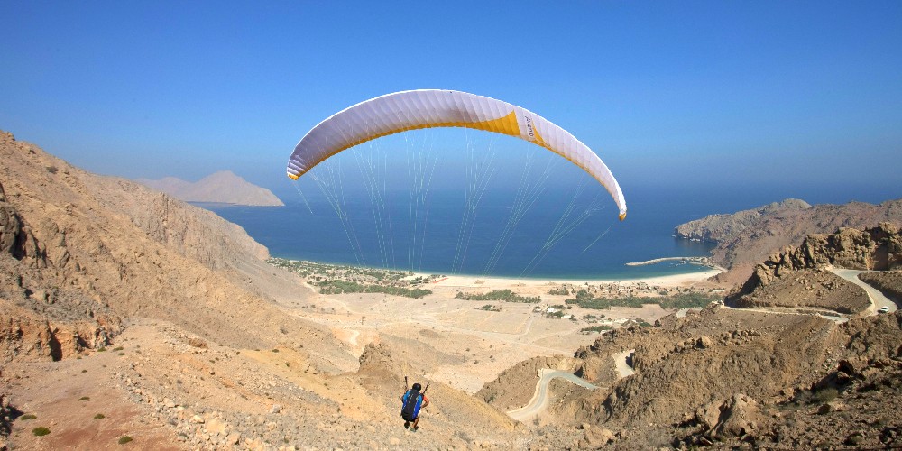 turquoise-holidays-paragliding-six-senses-zighy-bay-musandan-peninsula-oman-family-holidays