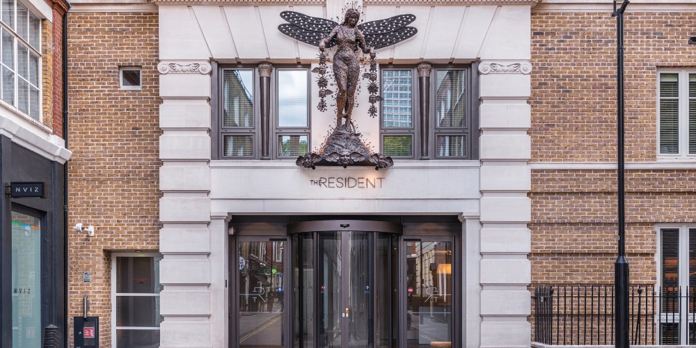 the-resident-hotel-soho-exterior-with-angel-weekend-breaks-in-london-family-traveller-2022