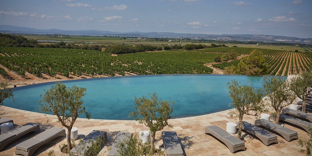 chateau-capitoul-main-swimming-pool-with-incredible-views-over-vineyards-to-mountains-summer-2022