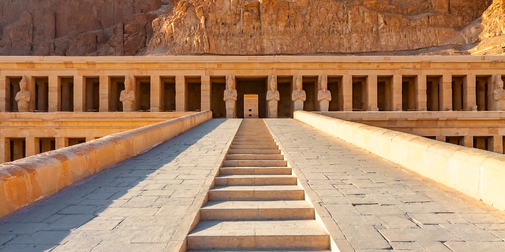 hatshepsut-temple-valley-of-the-kings-luxor-egypt-family-traveller-2022