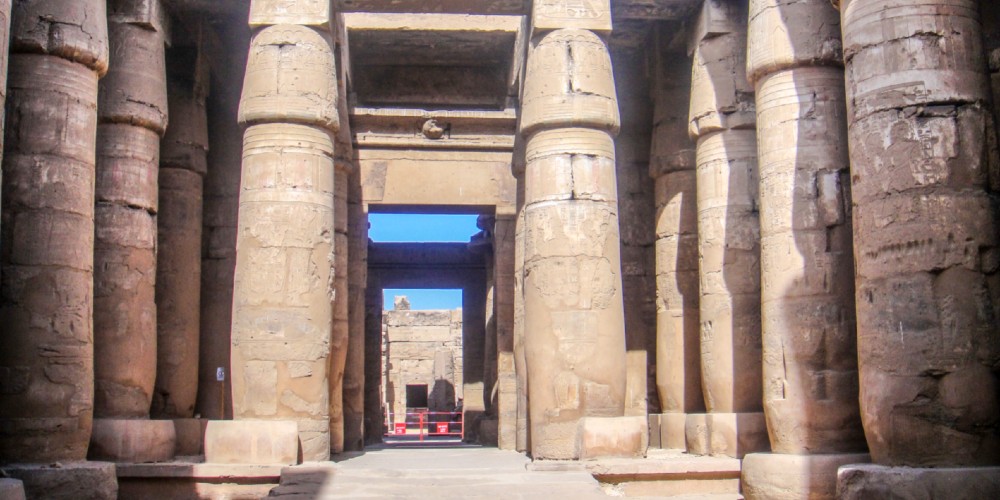 monumental-columns-temple-complex-karnak-valley-of-the-kings-luxor-summer-2022