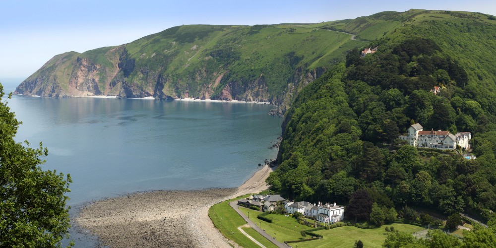 lynmouth-coast-north-devon-holiday-homes-plum-guide-summer-2022