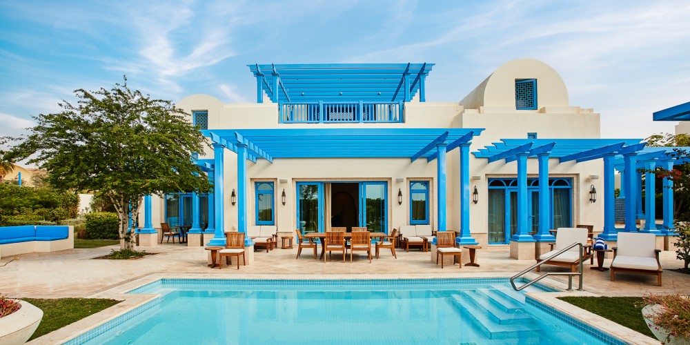 hilton-salwa-beach-resort-and-villas