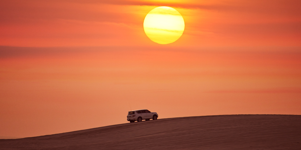 jeep-sand-dune-sunset-qatar-holidays-desert-safari