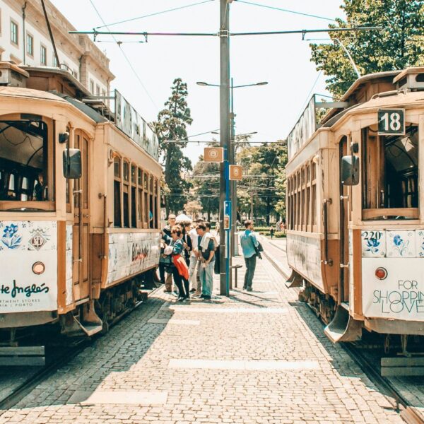 trams-things-to-do-in-porto