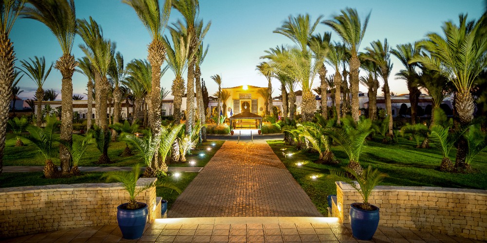 robinson-resorts-agadir-morocco-garden-evening