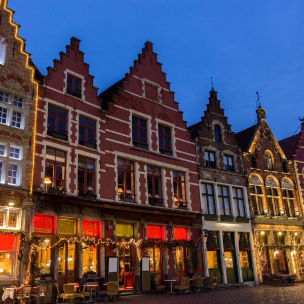 bruges-old-town-square-christmas