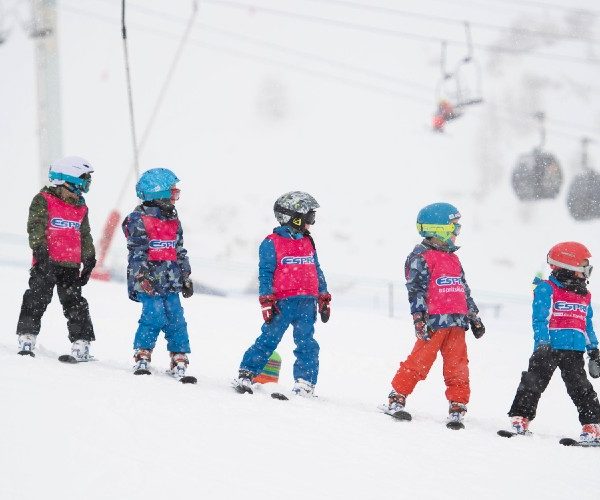 esprit-ski-school-kids-in-snow-family-ski-holidays-2022