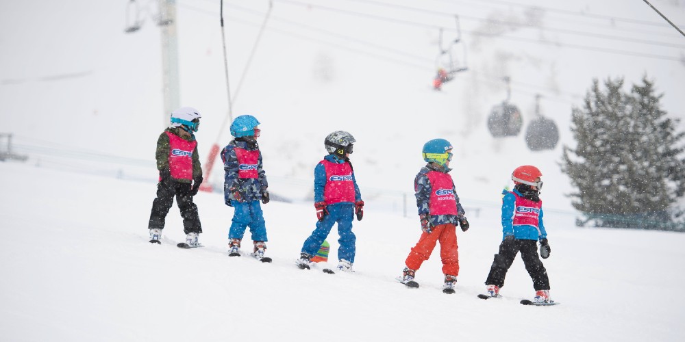 esprit-ski-school-kids-in-snow-family-ski-holidays-2022