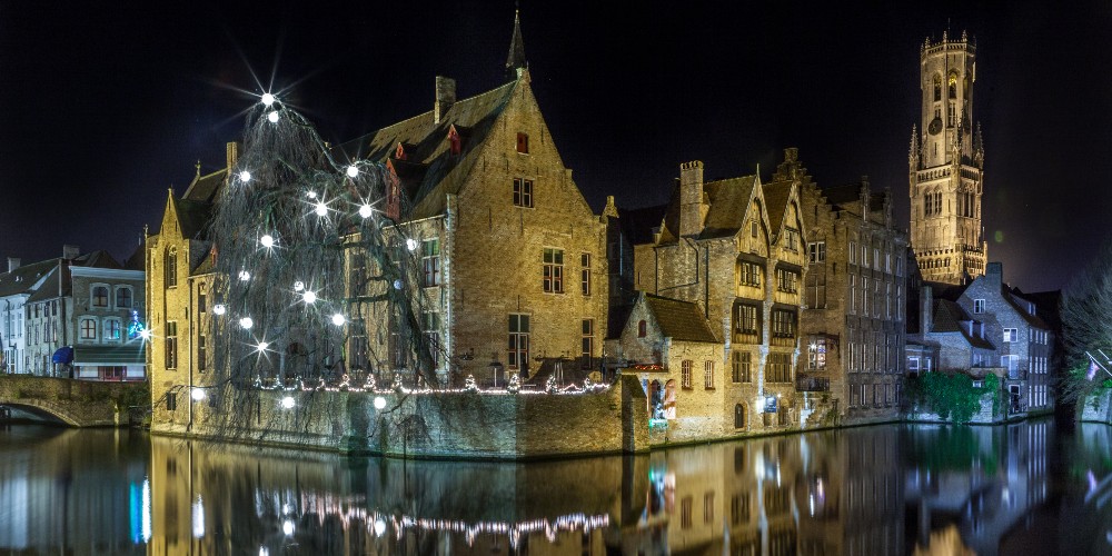 bruges-winter-glow-festival-lamplit-canal-winter
