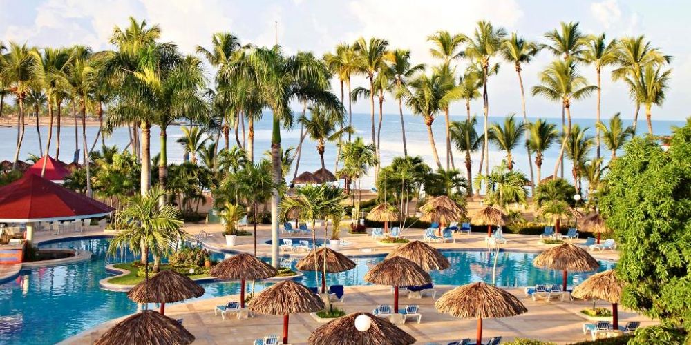 pool-palm-trees-beaches-hilton-la-romana-dominican-republic