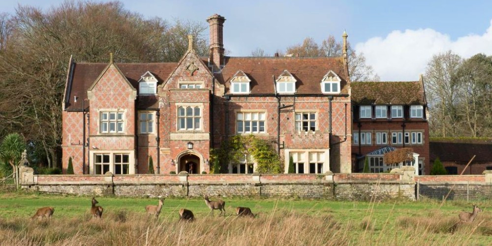 burley-manor-country-house-hotel-new-forest-last-minute-holiday-offers-tripbeat