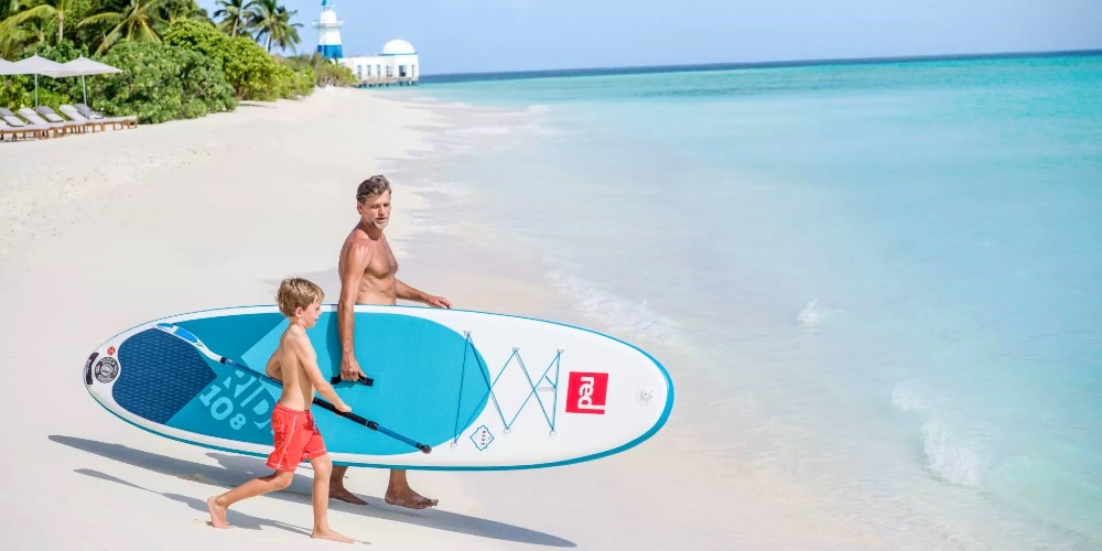 father-son-paddleboarding-maamunagau-resort