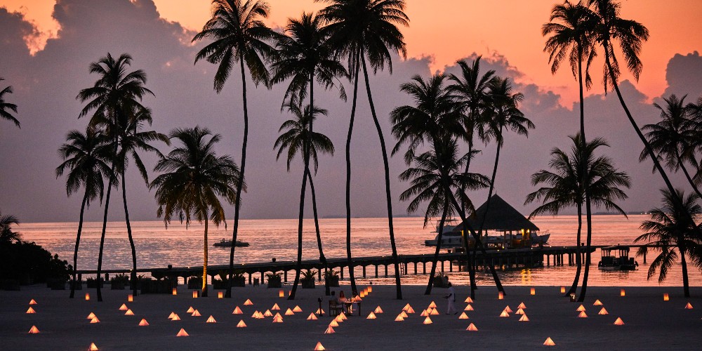gili-lankanfushi-resort-indian-ocean-sunset-nick-savage