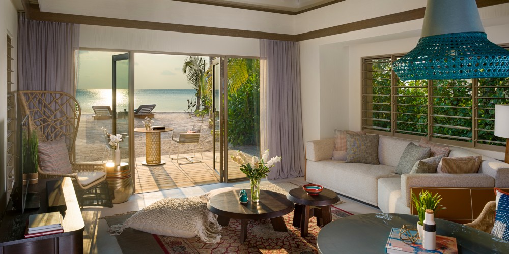 intercontinental-maamunagau-resort-two-bedroom-family-beach-pool-villa-living-room