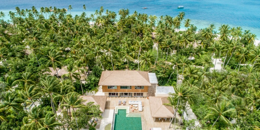 palm-plantation-royal-beachfront-residence-maldives-holidays-ihg-maamuagau-resort
