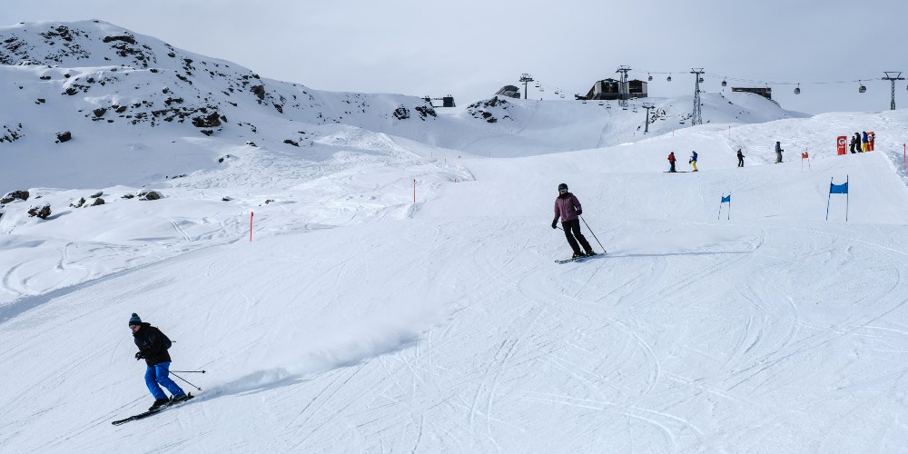 ski-holidays-in-switzerland-private-mountain-day-arosa