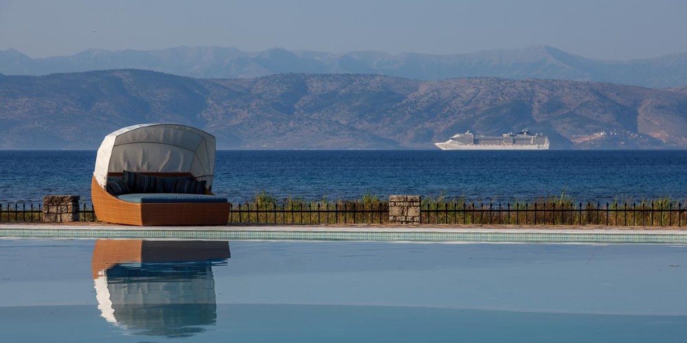 villa-collective-corfu-villa-korali-pool-sea-views-cruise-ship